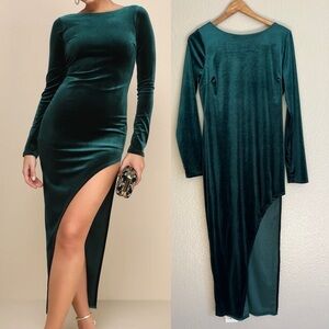 NWOT Dreaming About You Emerald Green Velvet Long Sleeve Maxi Dress